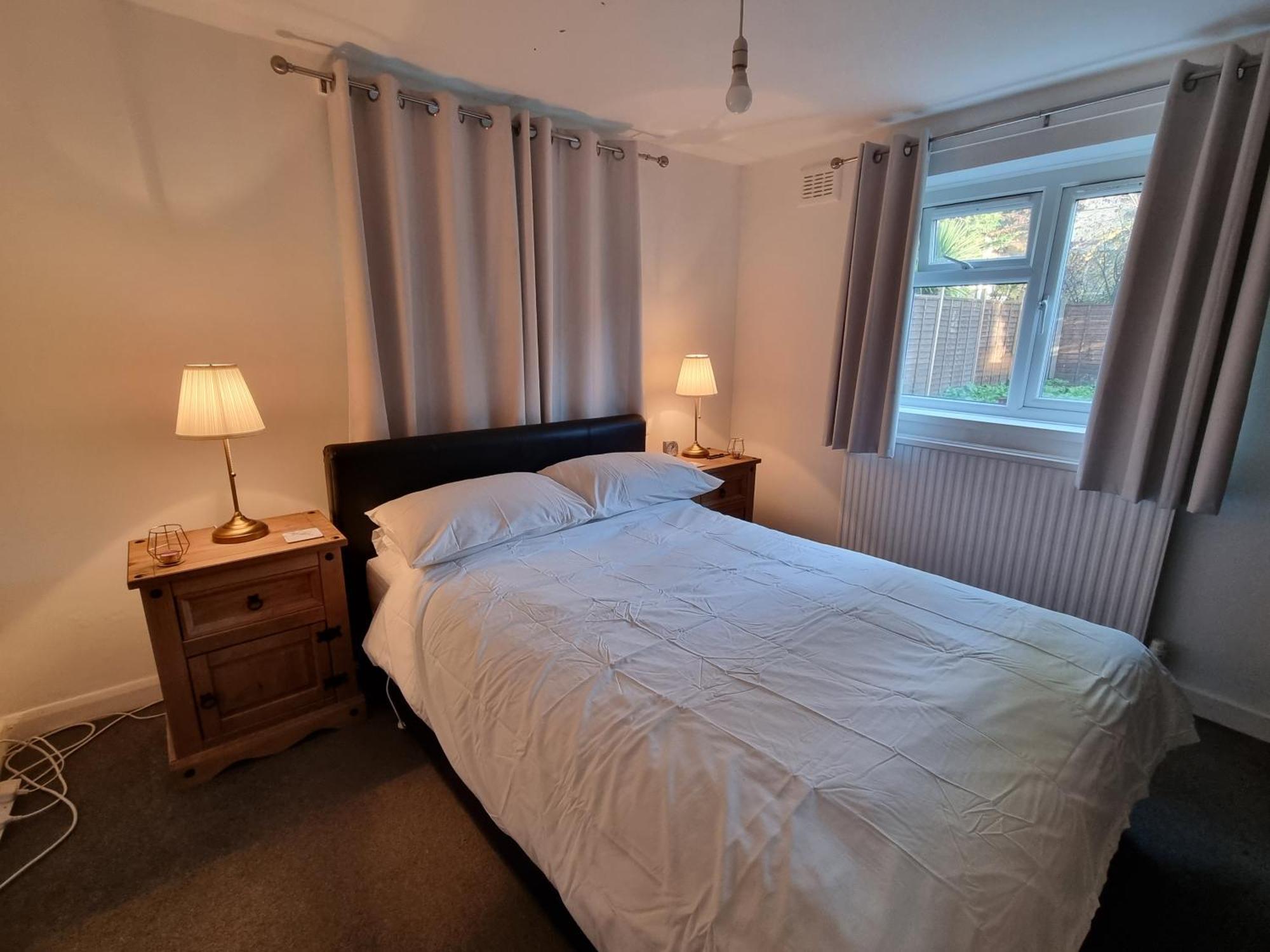 Beautiful Double Room In Acton, West Londra Dış mekan fotoğraf